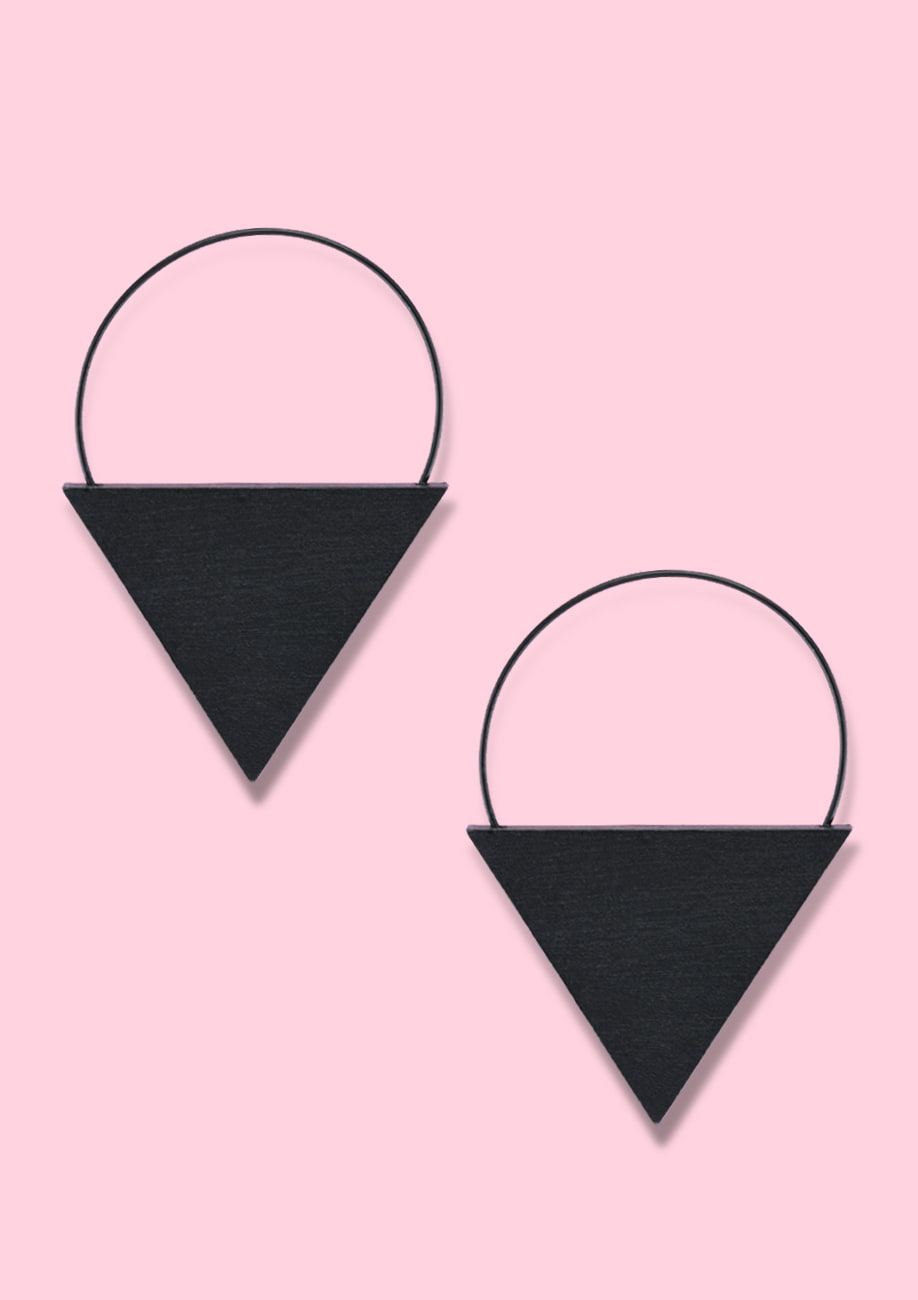 Triangular black wooden sustainable earrings with an endless closing