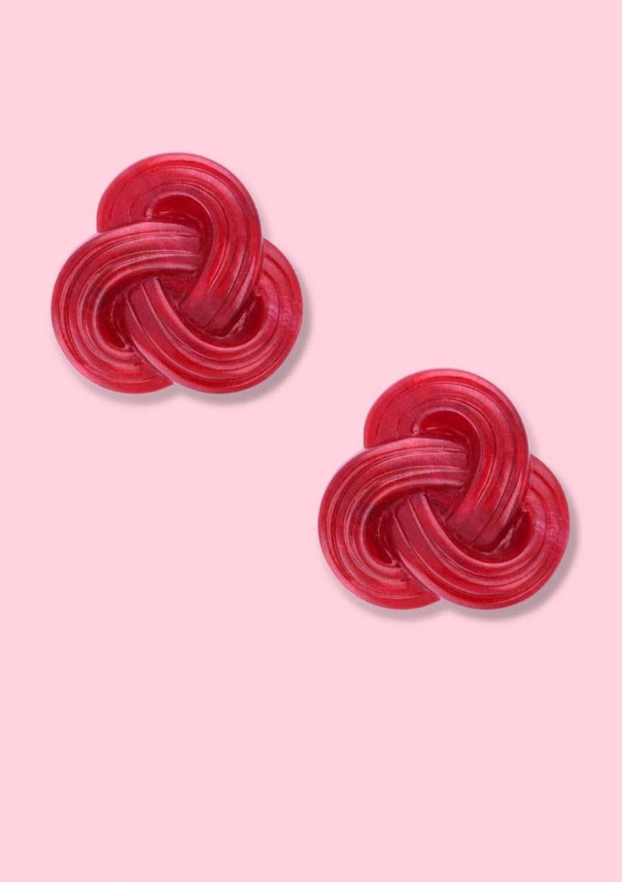Marbled red braided stud earrings with clip-on closing, by live-to-express. Shop 70’s vintage design earrings online.