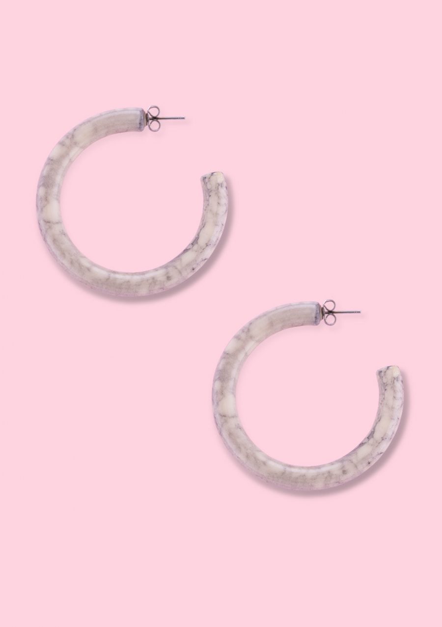 Grey marbled vintage hoop earrings, by live-to-express. Shop vintage earrings online.