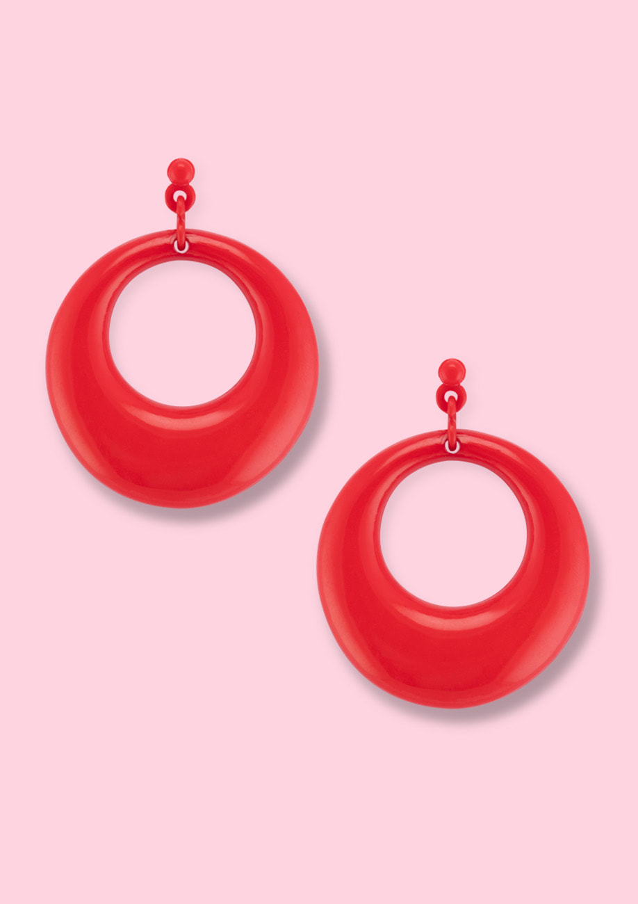 Red retro drop earring with push-back closing by live-to-express. Shop 70’s vintage earrings online.