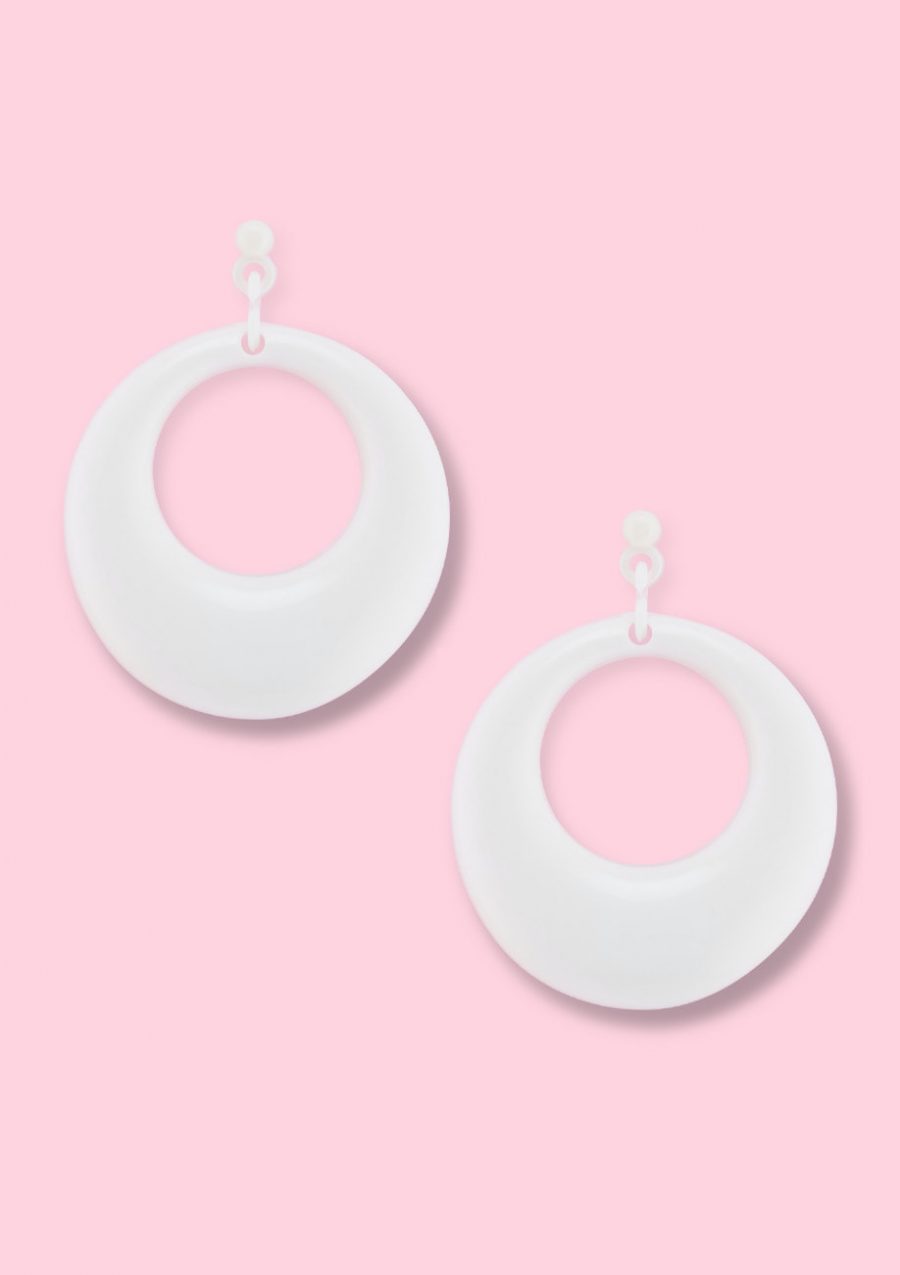 White retro drop earring with push-back closing by live-to-express. Shop 70’s vintage earrings online.