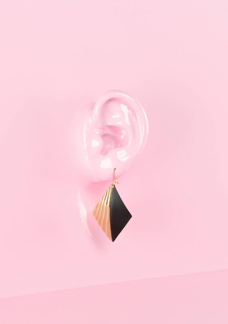 Diamond shaped gold drop earrings